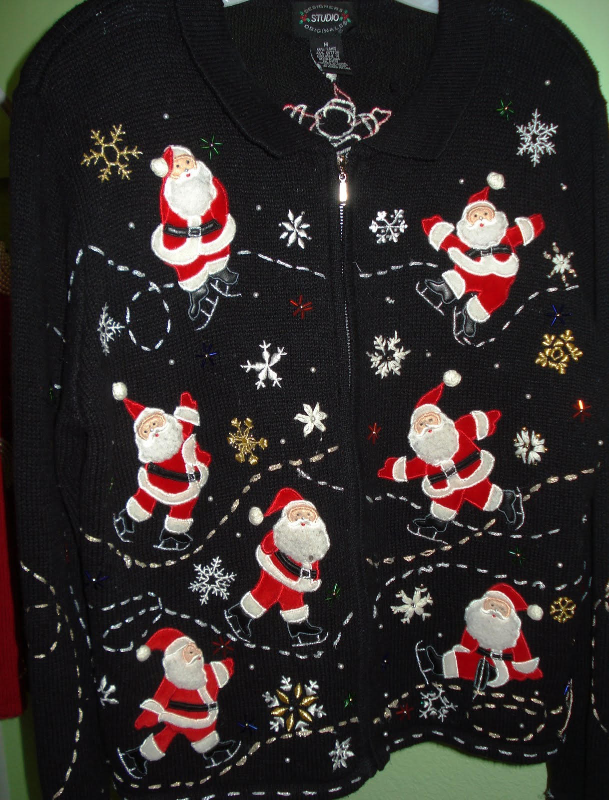 Making An Ugly Christmas Sweater Pictures Wallpapers